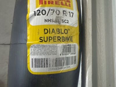 Pirelli Diablo Superbike Tire