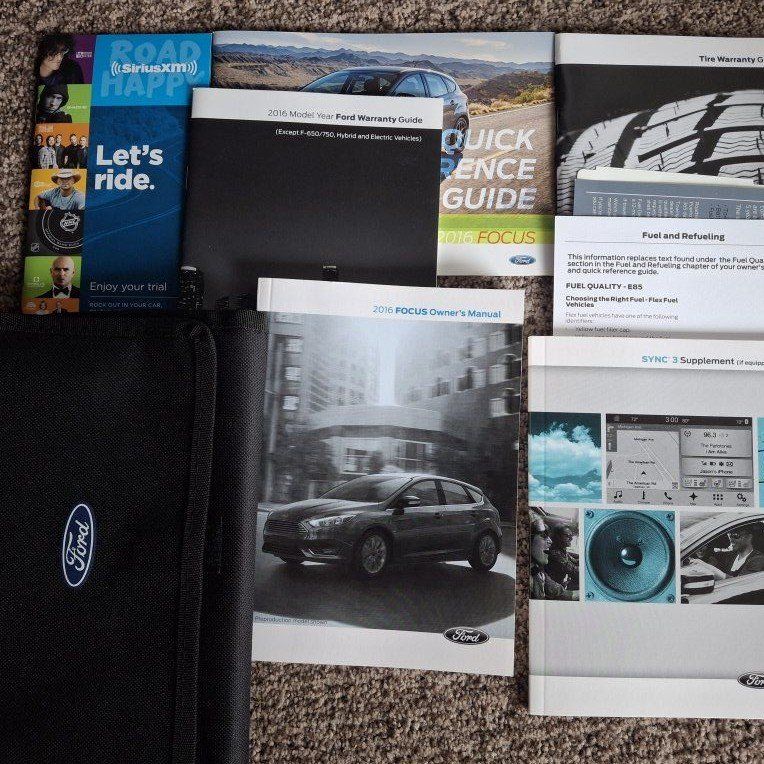 2016 Ford Focus Owner's Manual, Warranty, Quick Reference & SYNC 3 Guide Set w/Case