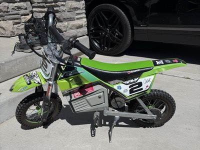 Razor SX350McGrath Dirt Rocket Electric Motocross Bike - Green