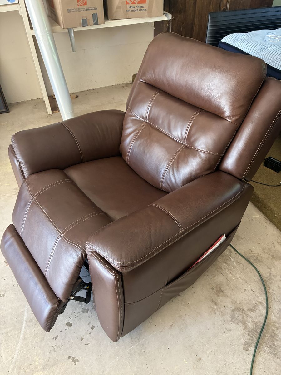 Leather lift chair