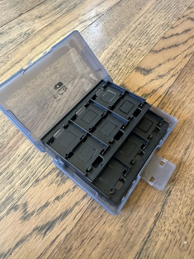 Nintendo Switch Game Cartridge Travel Case