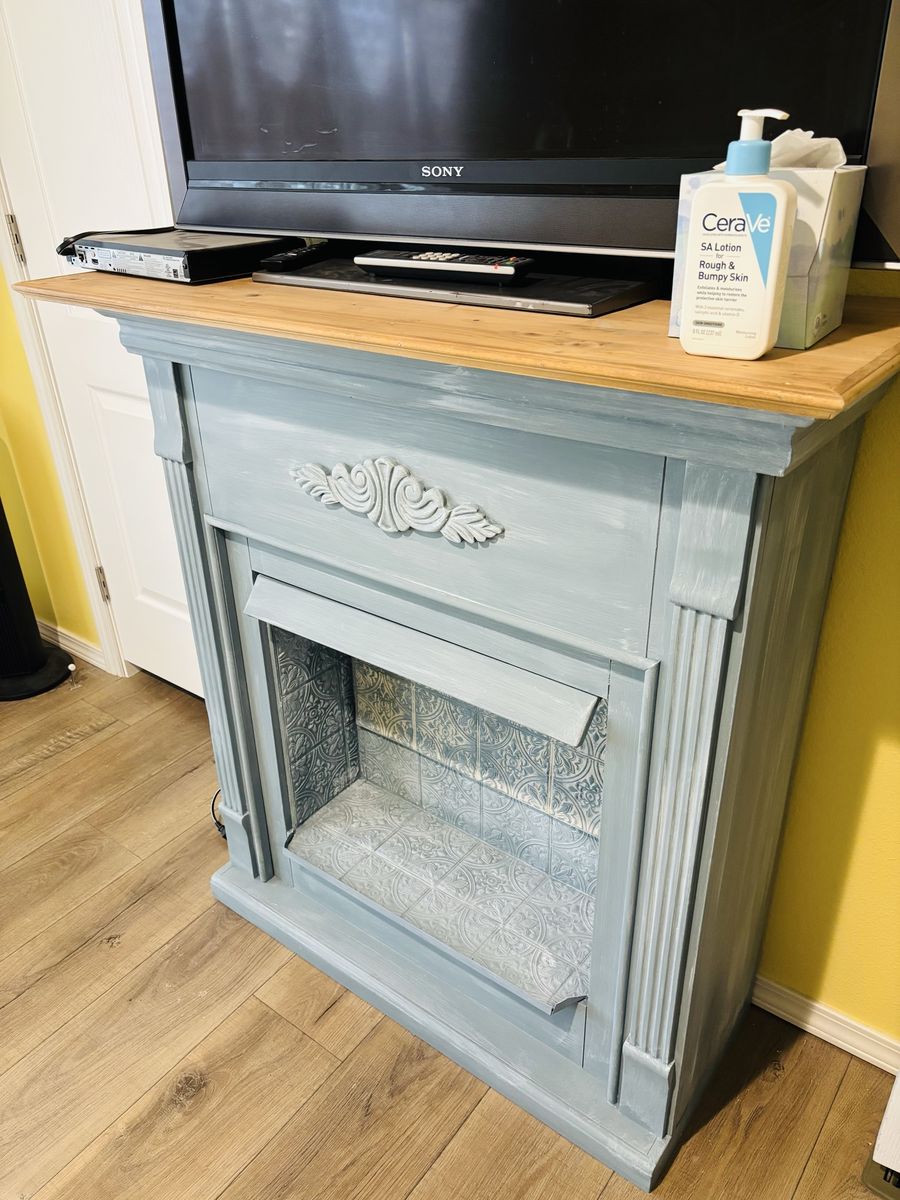 Decorative Light Blue Wooden Fireplace Mantel Stand with Wood Top