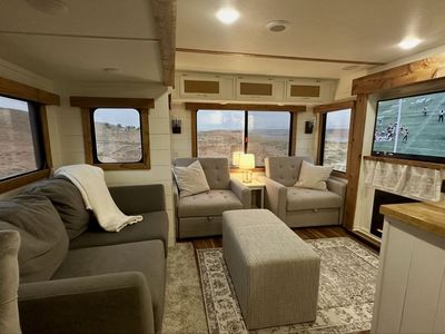 GORGEOUS 2019 Forest River Alpha Wolf 35’ Travel Trailer