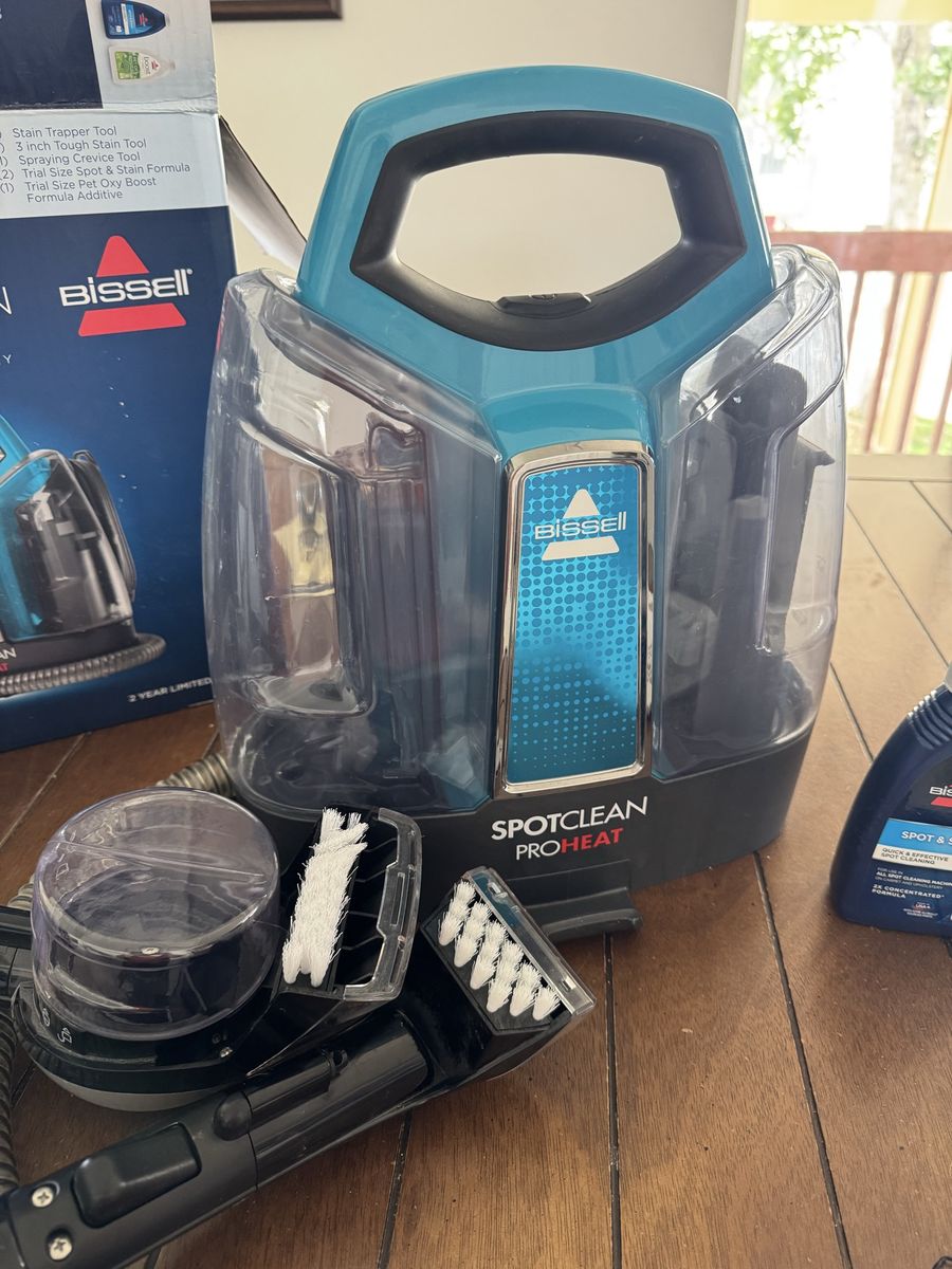Bissell Carpet and Upholstery cleaner