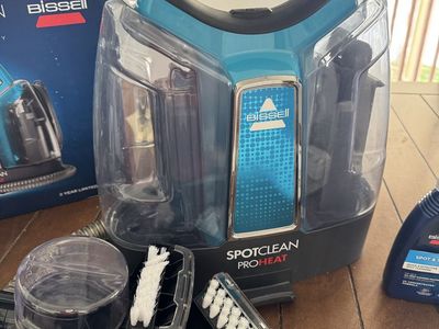 Bissell Carpet and Upholstery cleaner