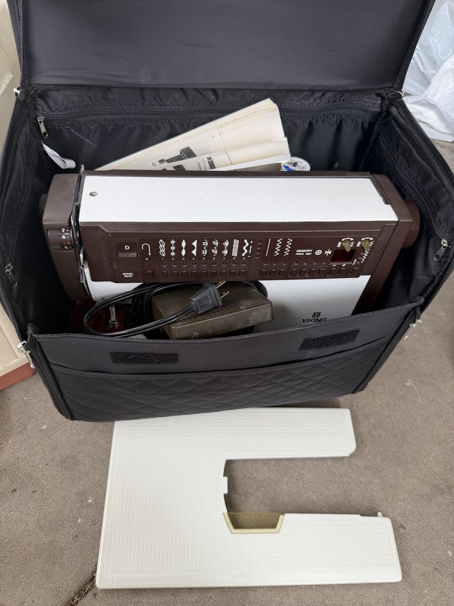 Husqvarna Viking Model 6690 Sewing Machine with Case and Accessories