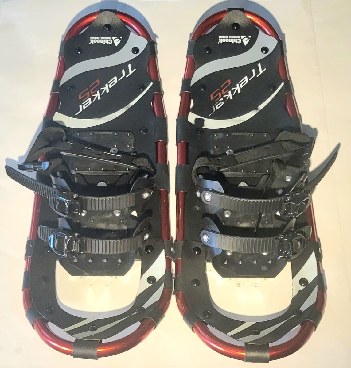 25″ Chinook Aluminum Trekker Snowshoes w/ Carry Bag