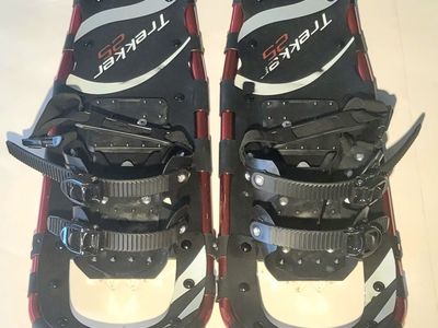 25″ Chinook Aluminum Trekker Snowshoes w/ Carry Bag
