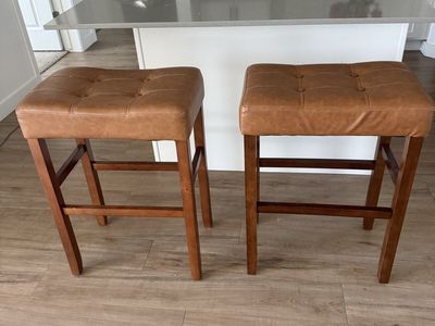 Barstools in great shape!