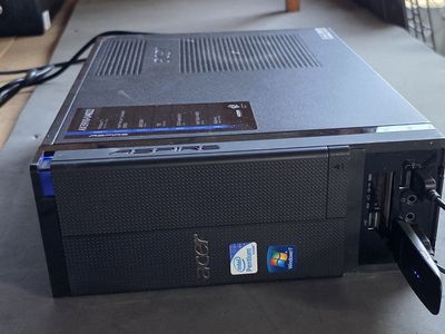 Acer Desktop Computer 1 TB HD 4 Gig RAM DVD WIFI Bluetooth Media Ports