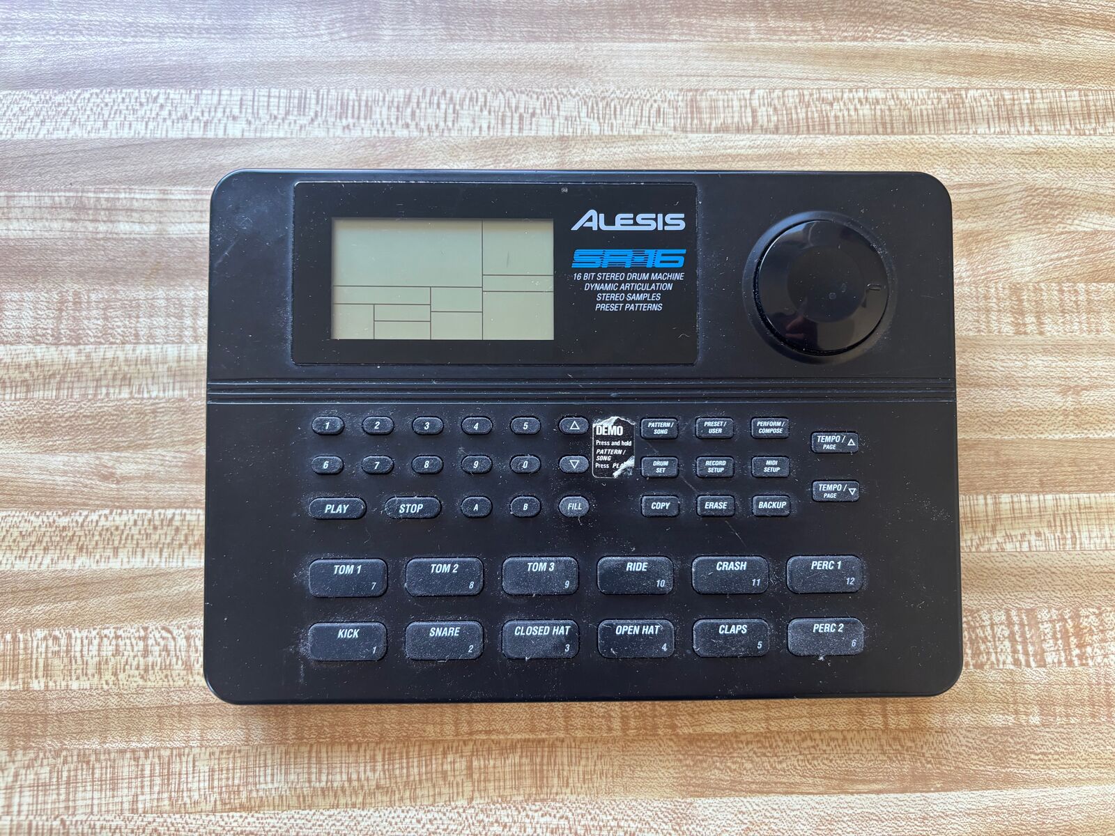 Alesis SR-16 Drum Machine