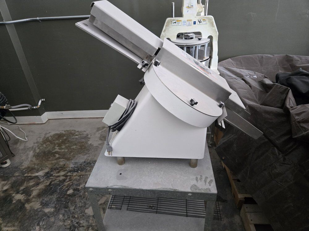 Bagel/baguette slicer