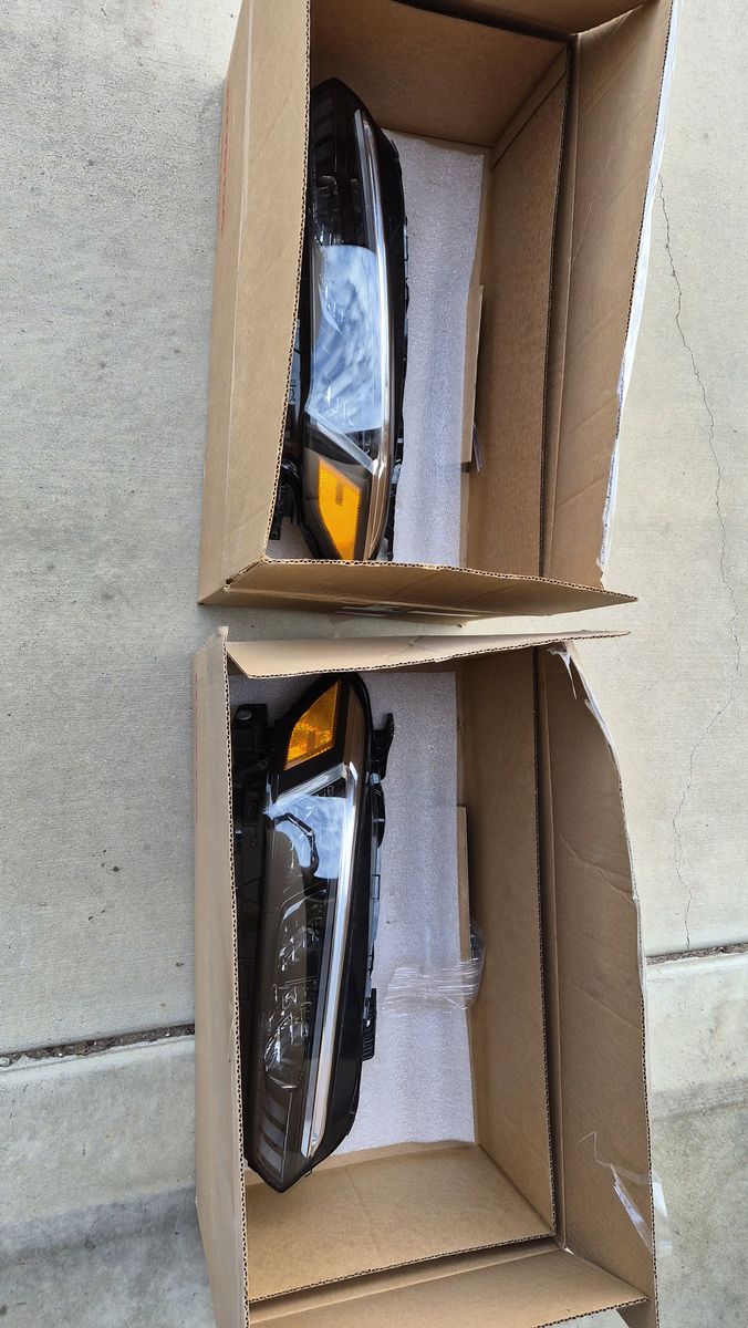 Headlights for 2024 Honda Civic Sport