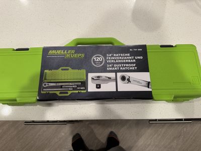Brand New 3/4” Ratchet Set
