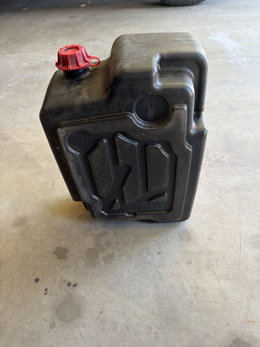 Main image 3