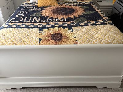 Queen bedroom set