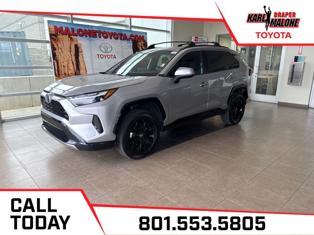 2022 Toyota RAV4 SE