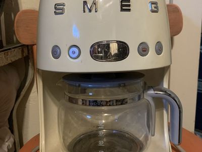 SMEG Retro Style Drip Filter Coffee Maker Machine White -DOES NOT WORK