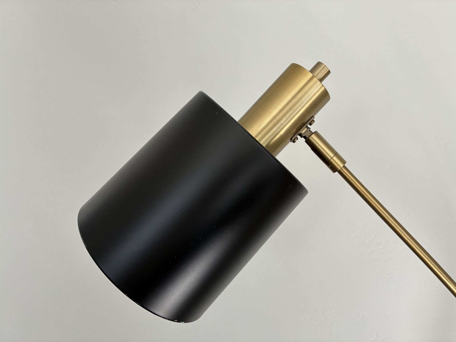 Main image 10