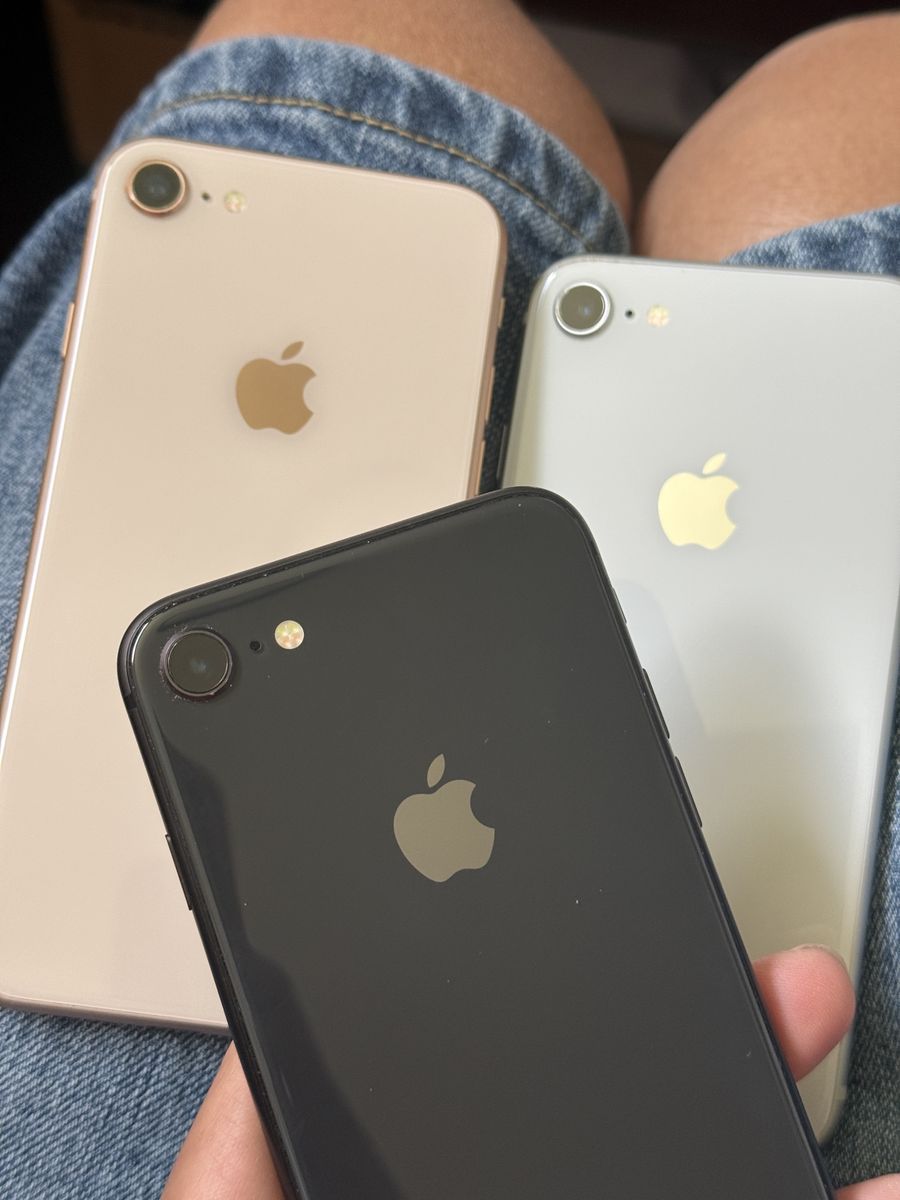 Apple iPhone 8 Unlocked - Black, White, Gold - so nice