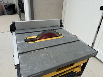 Dewalt 10 Table saw With Stand .