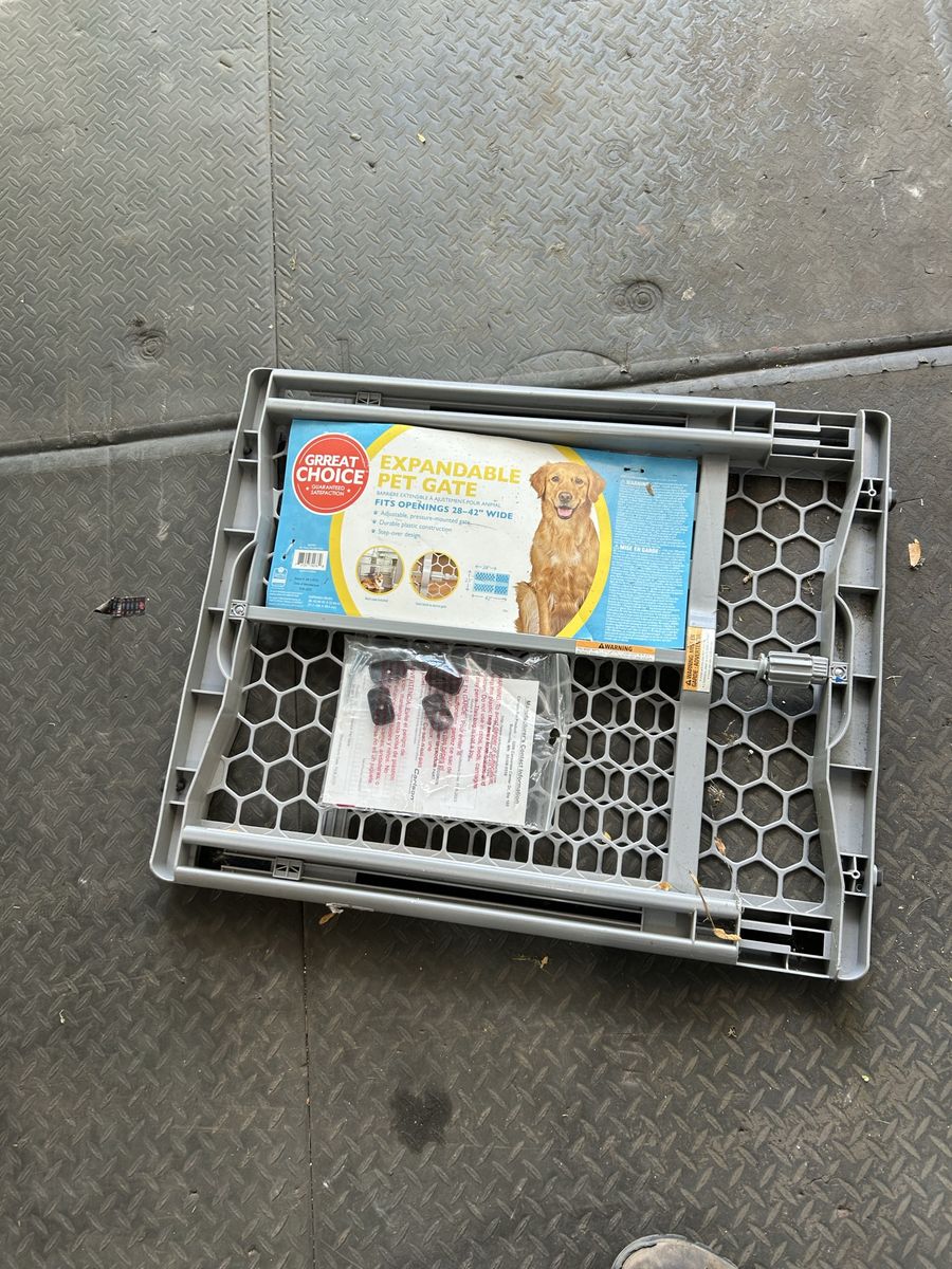 Pet gate