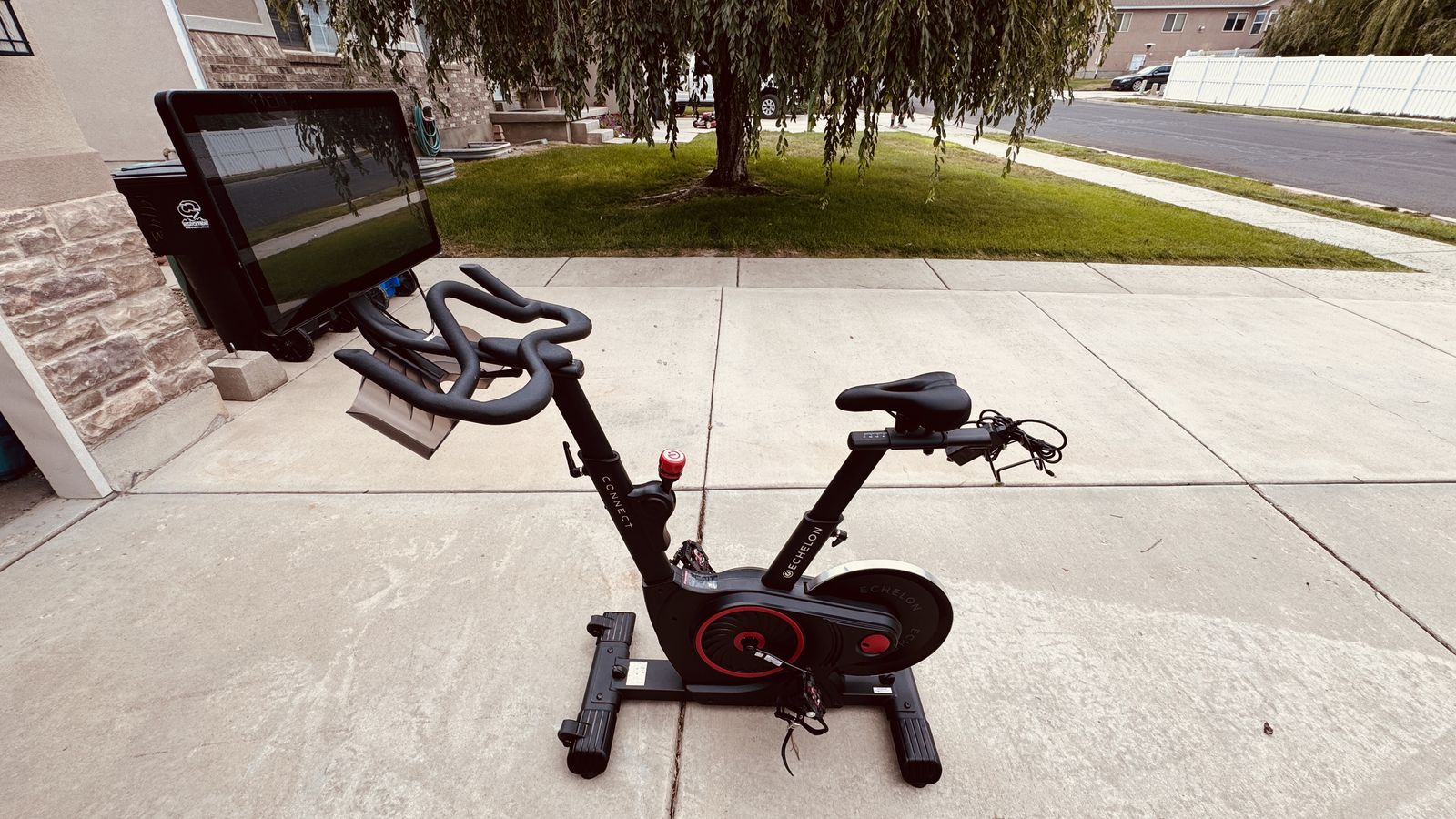 Echelon Connect EX-5s Smart Exercise Bike – 22” Touchscreen – Excellent Working Condition