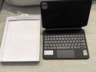 Black Wireless Magnetic Keyboard Case with Trackpad for iPad Air 11 inch