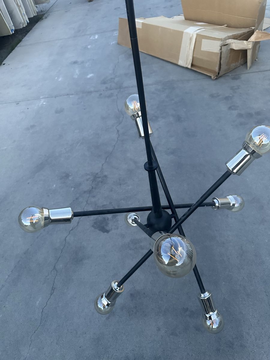 Bulk Lot Sale: 50 Premium Brand Light Fixtures (Kichler, Signature Hardware, Quoizel)