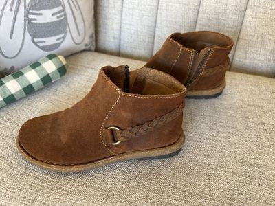 Born ankle Boots Size US 7