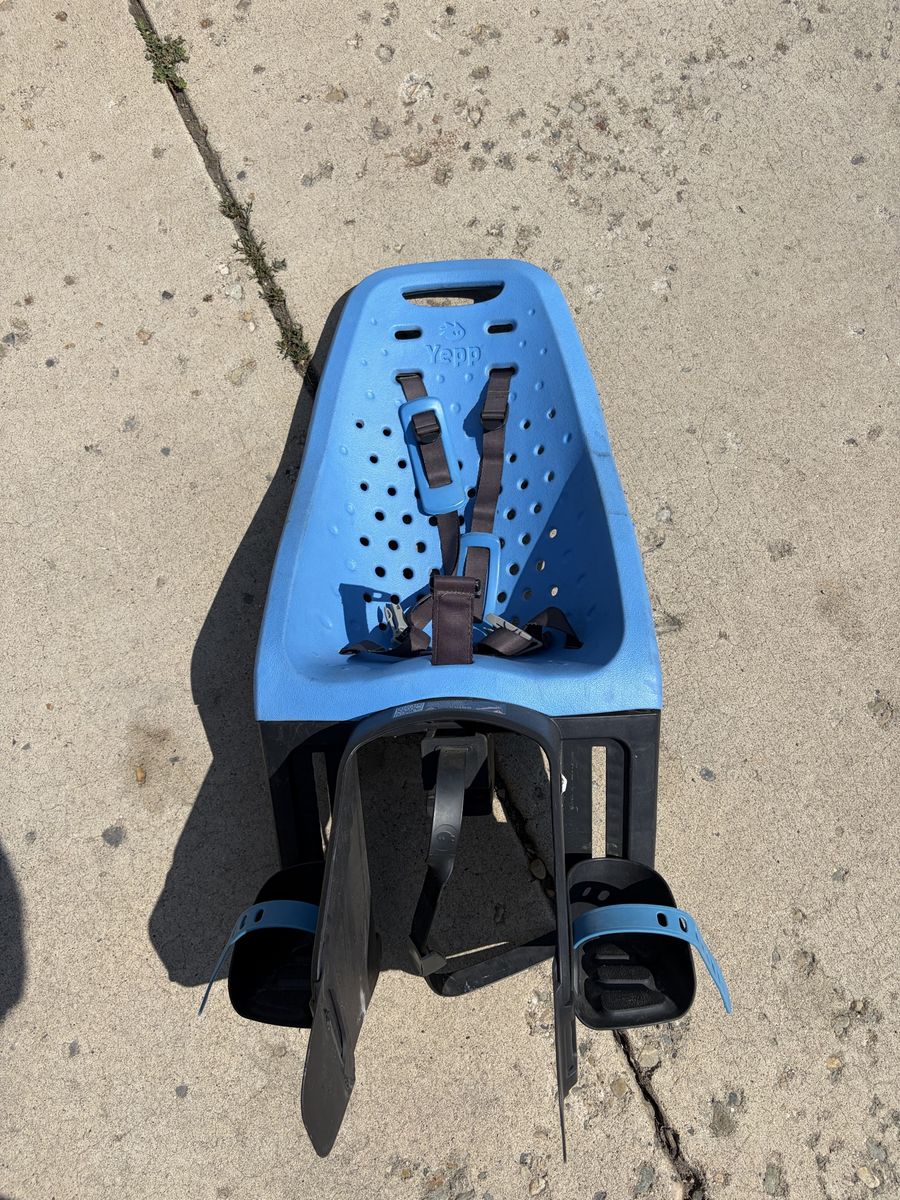 Thule Yepp Maxi Child Bike Seat - Blue Rear Mount