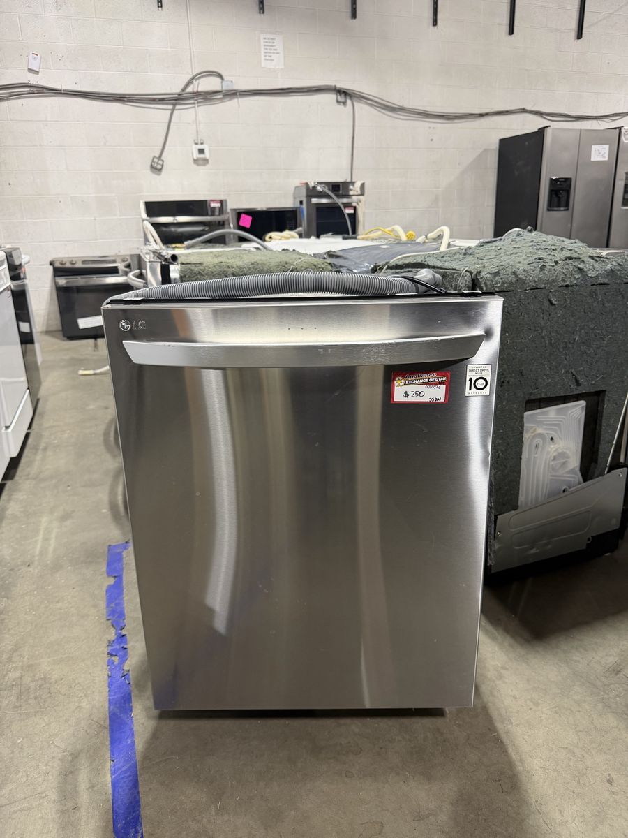LG TrueSteam Stainless Steel Built-in Dishwasher - Excellent Condition