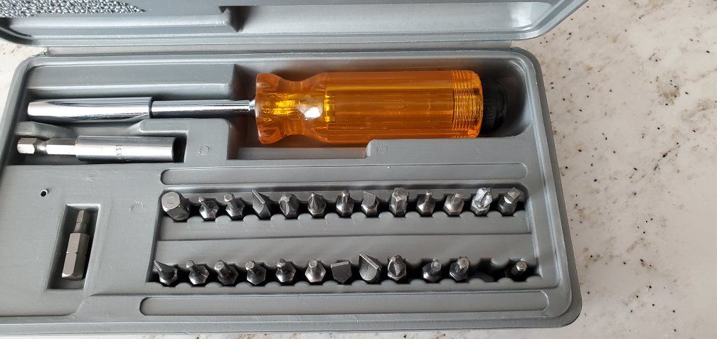 Multi-Bit Screwdriver Set with Magnetic Extension & Case