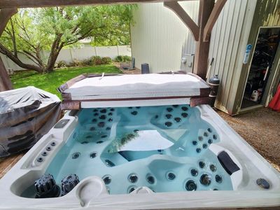 Arctic Hot Tub