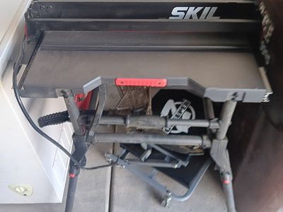 Skil 15 Amp 10 Inch Table Saw with Folding Stand