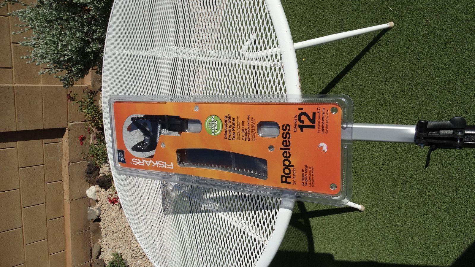 FISKARS LELESCOPING PRUNING STICK TREE PRUNER