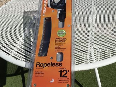 FISKARS LELESCOPING PRUNING STICK TREE PRUNER