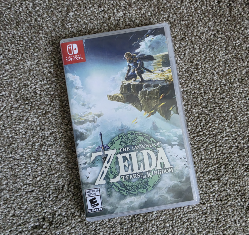 Nintendo Switch Video Game - The Legend of Zelda, Tears of the Kingdon w/ 33 Amiibo NFC Cards Bundle
