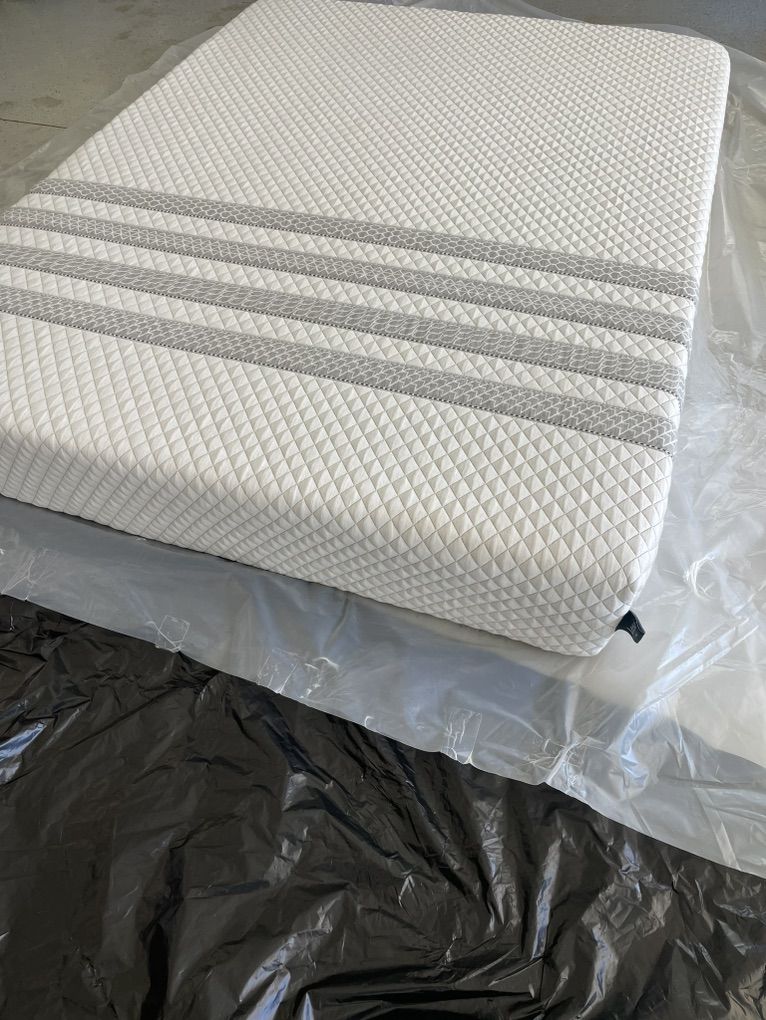 Leesa Sapira Hybrid King Mattress