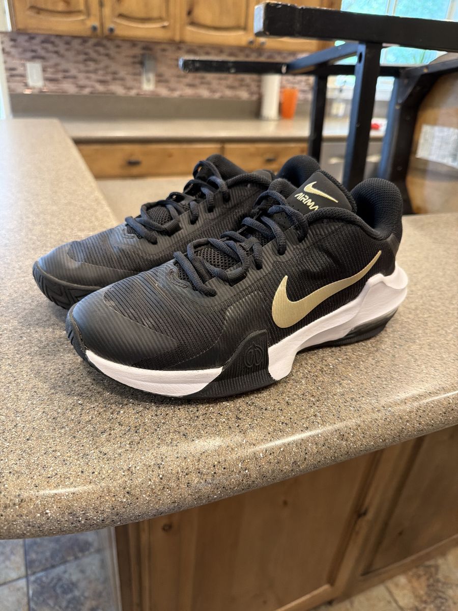 Nike air max basket ball shoes, size 7 youth