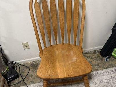 Solid Wooden Windsor Dining Chair in Natural Oak Finish— set of 4 chairs