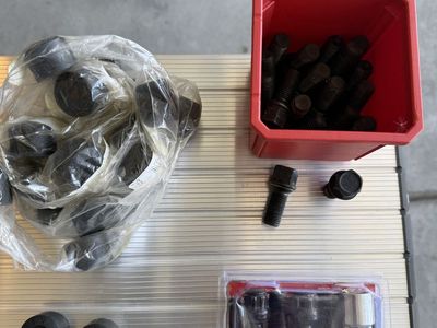 Audi/VW Black Wheel Lug Bolts And Caps