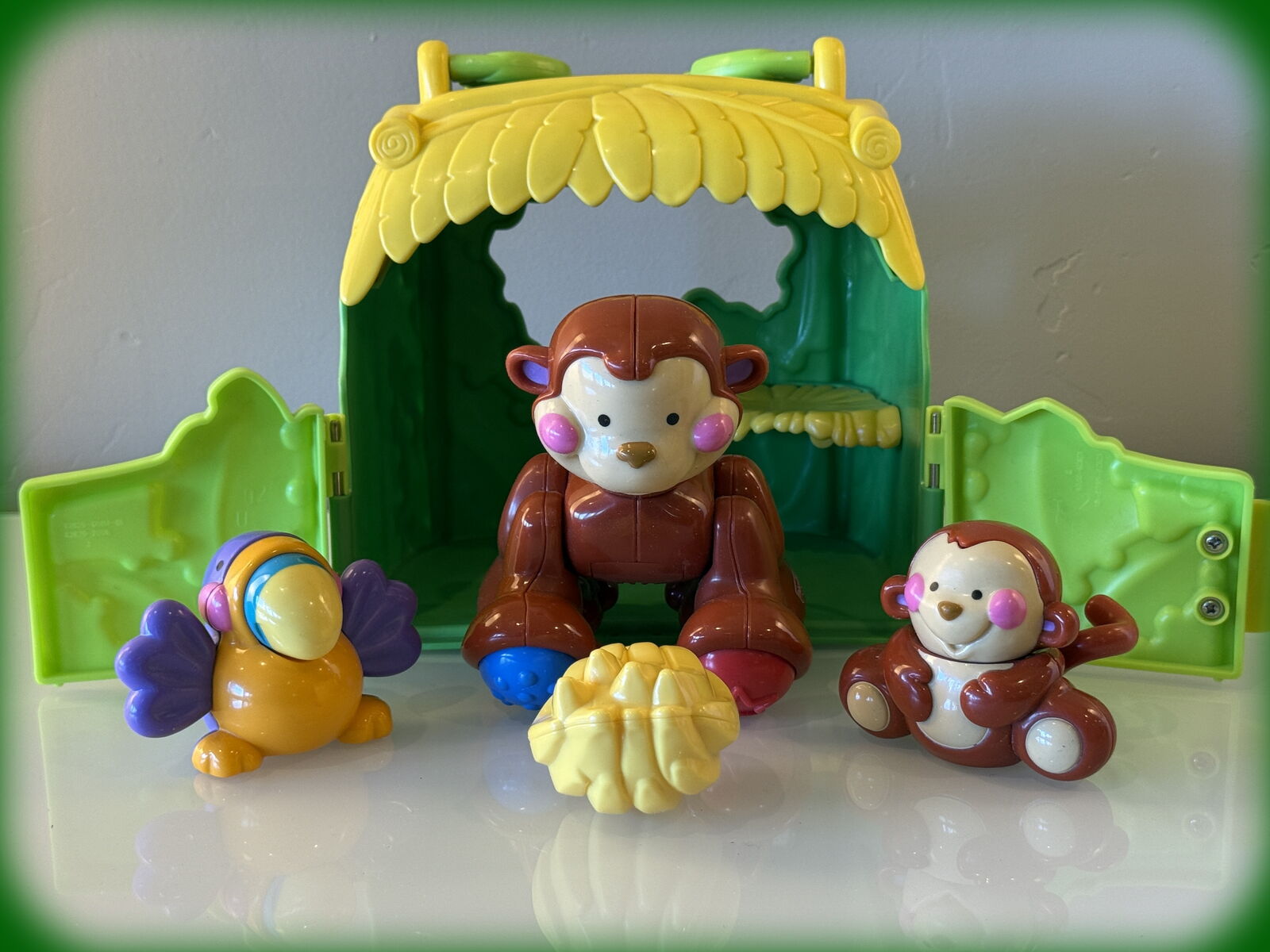 Fisher-Price - Amazing Animals Monkey Friends Tote Play Set (2007) - No Longer in Production