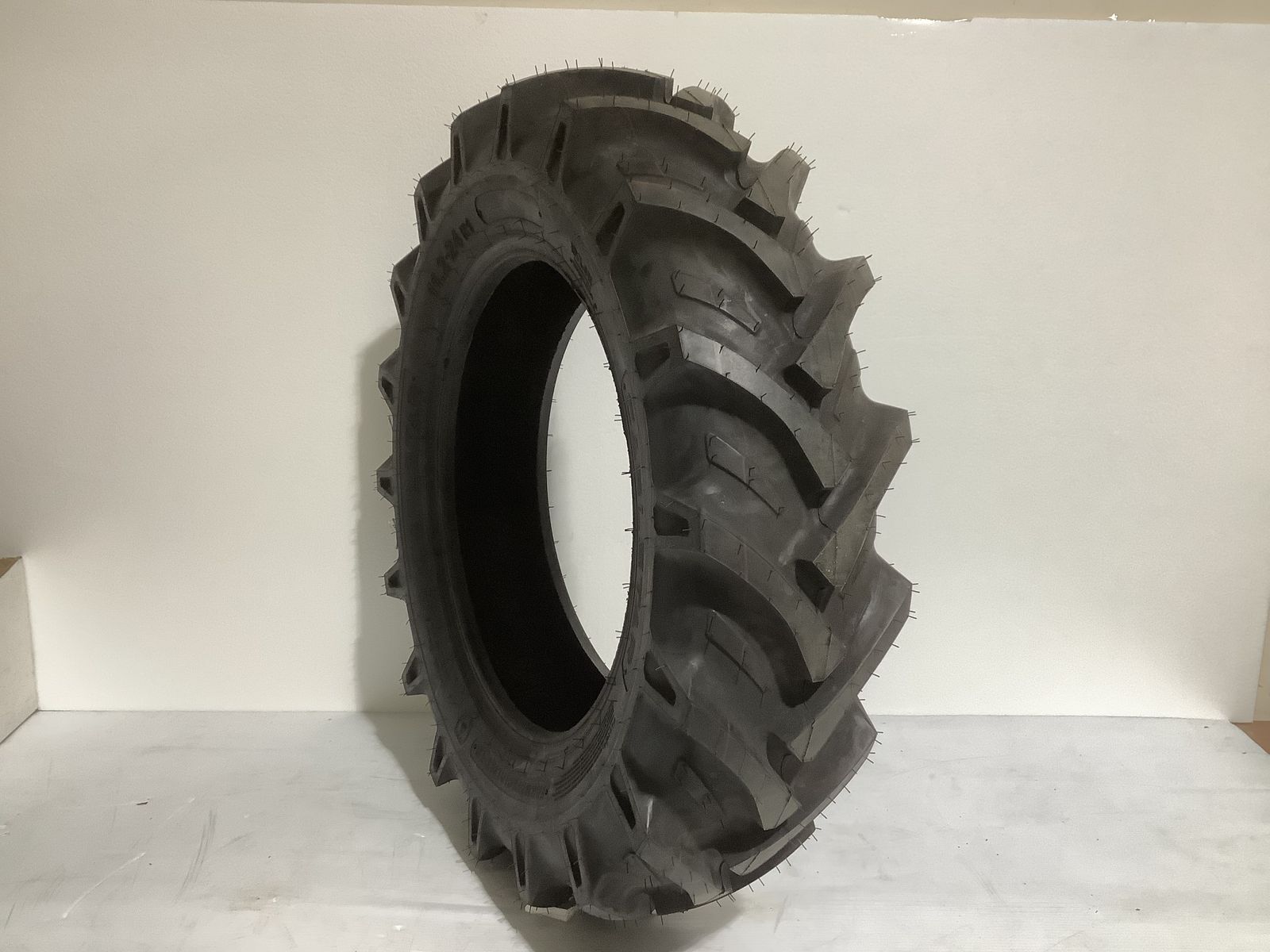 11.2-24 Carlstar Farm Specialist Tractor Tire R-1 Carlisle