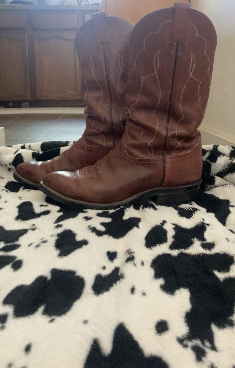 Tony Llama Cowboy Boots