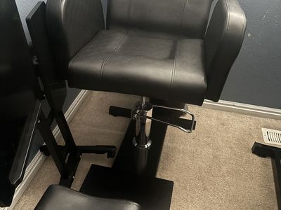 Tattoo barber chair