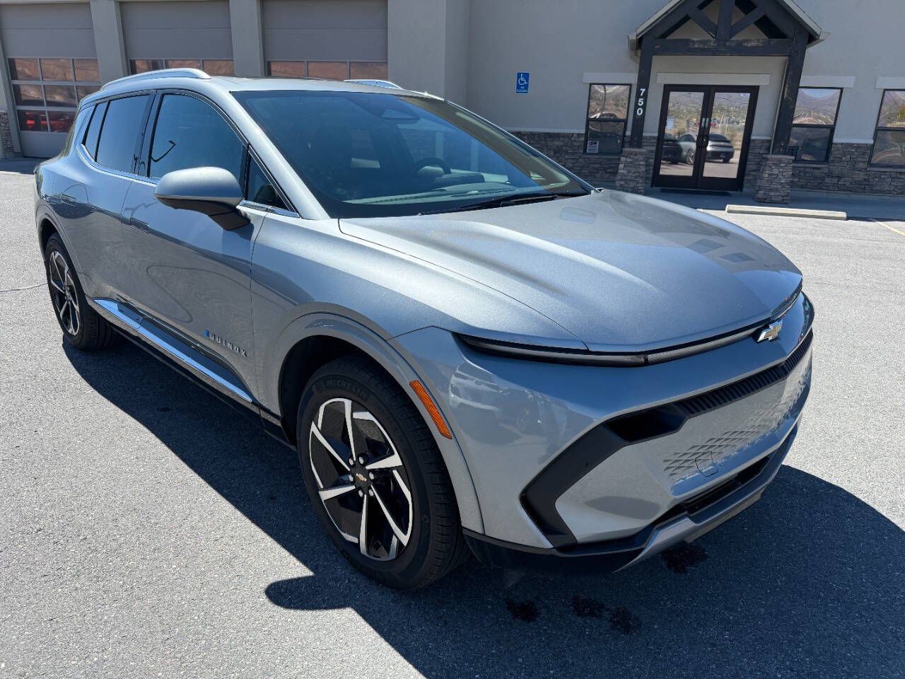 2025 Chevrolet Equinox EV LT 2
