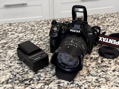 Pentax K-70 24 megapixel compact APS-C digital SLR camera & Lens