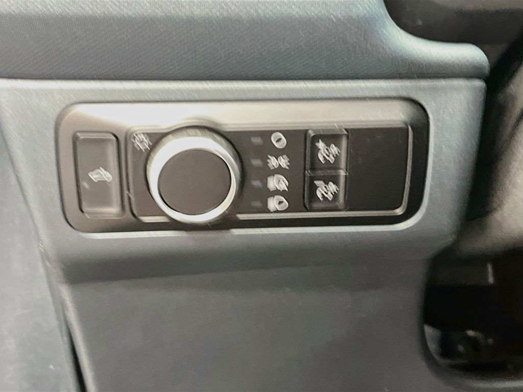 Main image 10