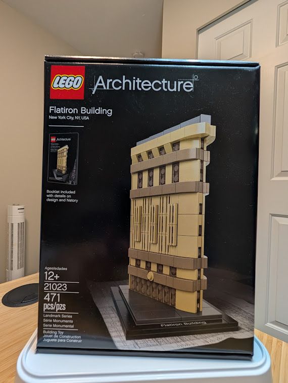 LEGO ARCHITECTURE: Flatiron Building, New York (21023)